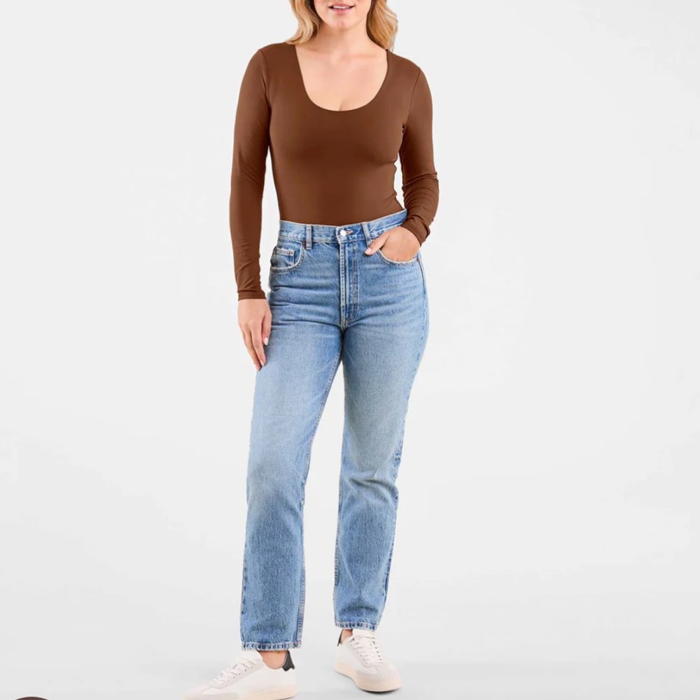 NUUDS LONG SLEEVE SCOOP NECK BODYSUIT IN CHOCOLATE COLOR SUZE MEDIUM